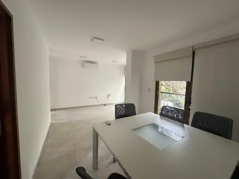 Oficina en Alquiler al Noreste