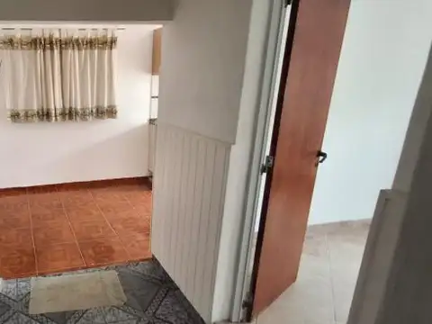ROLDAN - CASA INTERNA EN ALQUILER