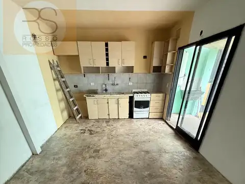 Depto Tipo Casa en Alquiler de 2 dormitorios
