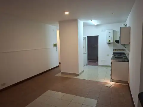 Depto Tipo Casa en Alquiler de 2 ambientes