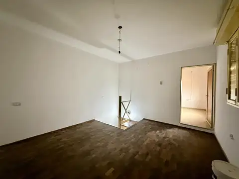Casa en Alquiler con 1 cochera