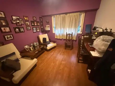 Casa en venta de 6 ambientes Apto Crédito