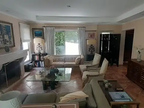 Casa en Venta con 5 cocheras