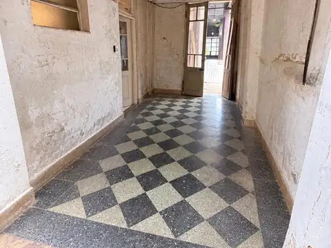 Casa 4 ambientes con 1 baño