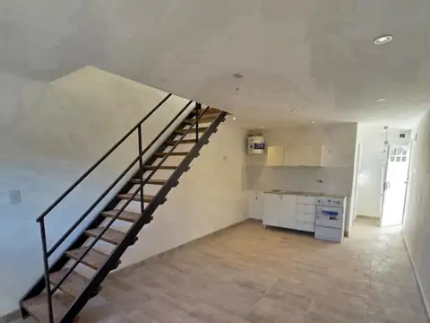 Depto Tipo Casa en Venta de 3 ambientes