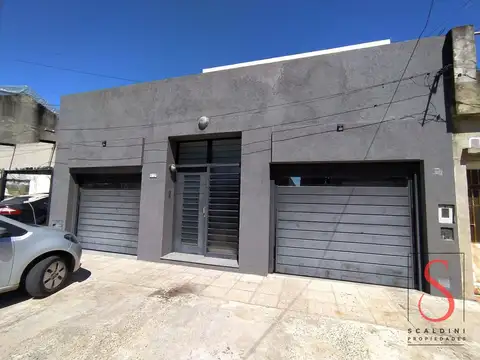 Casa en venta de 4 dormitorios c/ cochera en Tiro Suizo