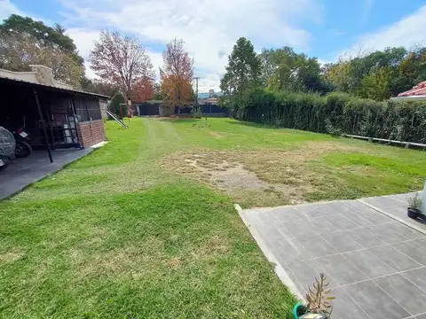 Casa en Venta con 3 cocheras