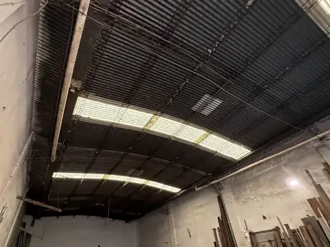 Galpon en Venta 8,70  mts Frente