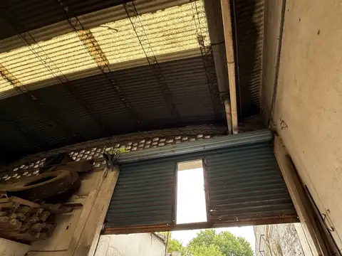 Galpón sobre lote terreno propio en Pompeya Venta Mixtura B3