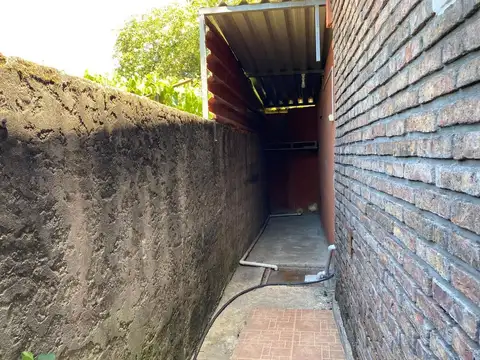 Casa en Alquiler con 1 cochera