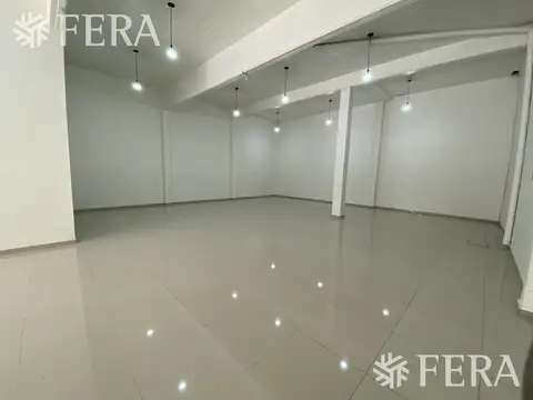 Alquiler de local de 170m2 en Wilde