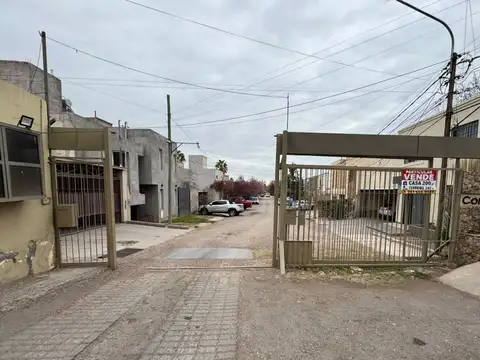 Elpidio González 3700