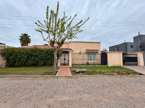 VENTA CASA complejo cerrado,Villa Nueva,Guaymallén