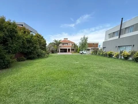 Terreno - Venta - Argentina, Berazategui - 151 3600