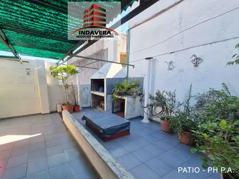 Venta en Block 210m2 Totales: 2 PH´s y Local de 40m2 – sin expensas – Caseros Centro