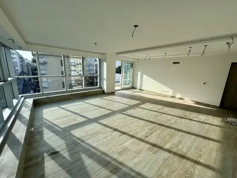 Departamento en venta de 3 dormitorios en suite en Flores con cochera. Amenities y seguridad 24 hrs