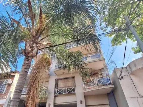 Cerrito 2400