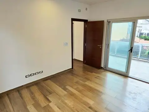 Peru 2300, Piso 1