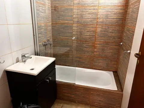 Depto Tipo Casa 4 ambientes con 2 baños