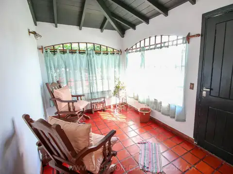 Bernardo de Yrigoyen al 300 entre Malabia y Darragueira