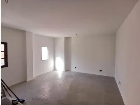 Depto Tipo Casa 4 ambientes con 2 baños