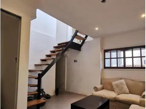 Depto Tipo Casa en Venta de 4 ambientes