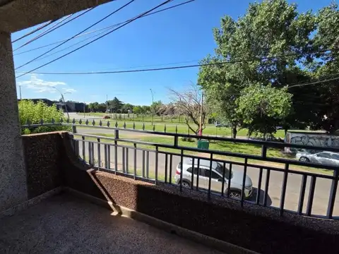 Casa 3 Dormitorios Con Galpoón En Venta En Coulin 3200 Zona Sur Rosario