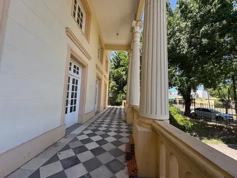 Local en Alquiler en Campana, USD 2.000