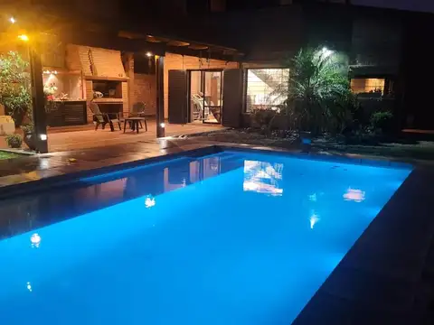 CASA DE CATEGORIA EN COLASTINE