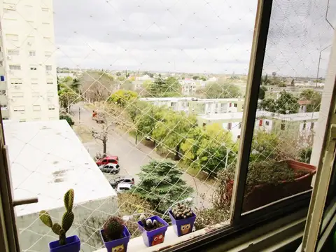 Apto Crédito! Departamento en excelentes condiciones de 4 ambientes