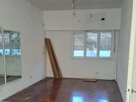 Oficina 3 ambientes con 2 baños