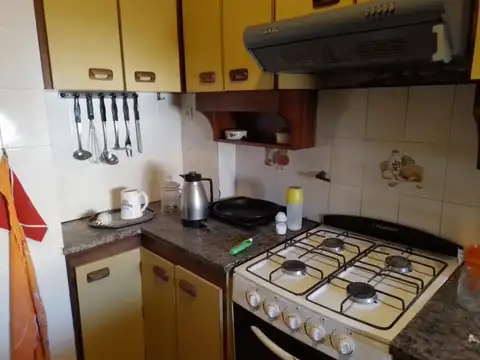 Casa en Venta-  4 amb  a  reciclar - San Andres.
