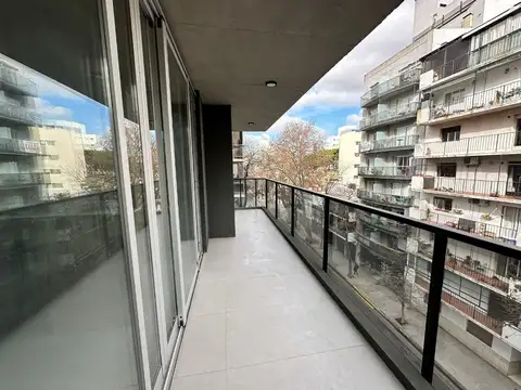 Zapata 200, Piso 4