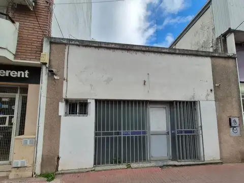 VENTA AMPLIO LOCAL COMERCIAL CÉNTRICO