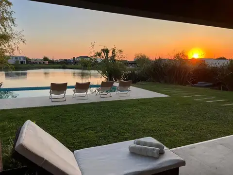 Venta Casa - El Canton - Barrio Norte - 7 ambientes - 5 Baños
