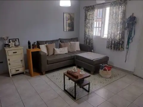 LAS MADRESELVAS 2600