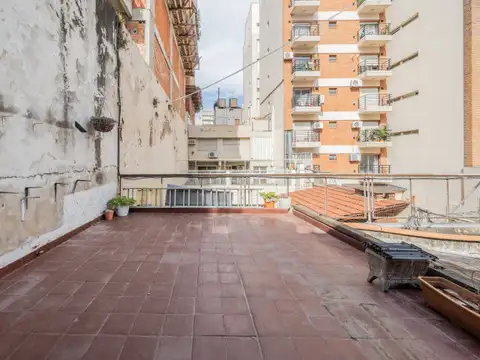 Francisco Acuña De Figueroa 300, Piso 0