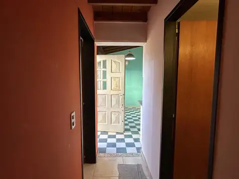 Casa en Venta con 3 cocheras