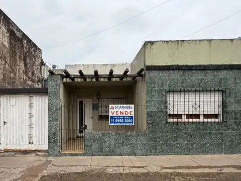 VENTA CASA 4 AMBIENTES – MERLO