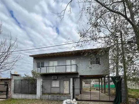 VENTA CASA 3 DORMITORIOS A TERMINAR ROLDAN PILETA