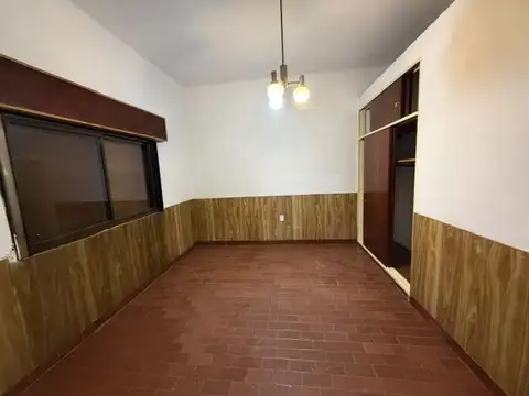 Depto Tipo Casa en Alquiler en Avellaneda, $ 700.000