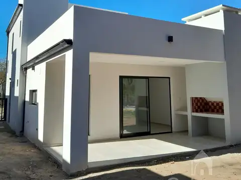 Venta Casa 2 Dormitorios en Santa Teresita, Partido de La Costa.