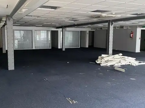 Galpon en Alquiler 35  mts Frente