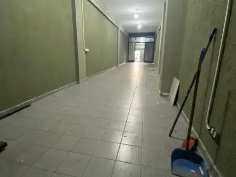 Excelente Local 2 plantas Apto Todo Destino