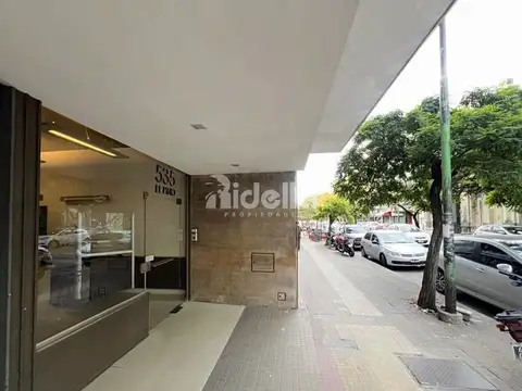 Oficina 4 ambientes con 1 baño
