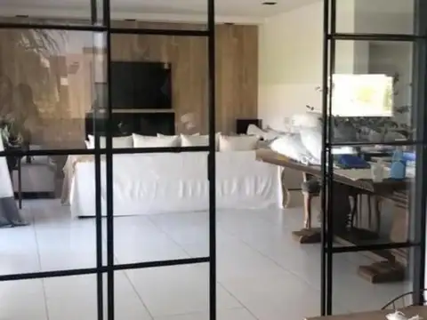 Casa en Venta en San Gabriel, USD 499.000