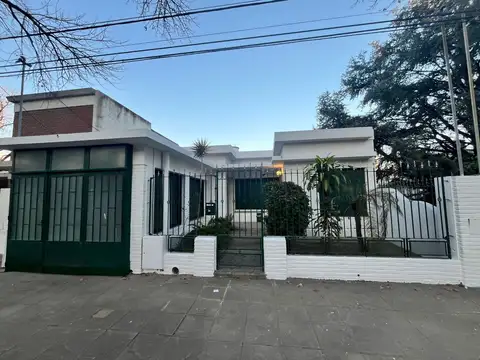 VENTA CASA CENTRICA EN EXCELENTES CONDICIONES