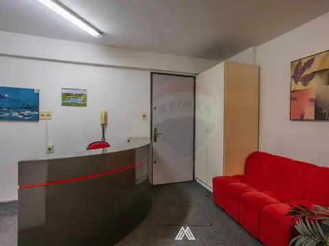 ALQUILER ofician/consultorio/vivienda Barrio Sur