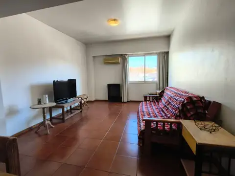 Departamento en Alquiler en Primera Sección, $ 620.000