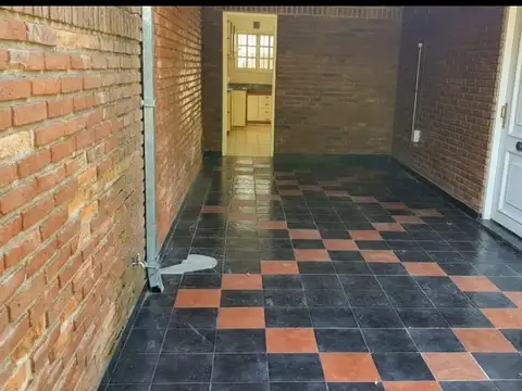 Gobernador Luis García 2100